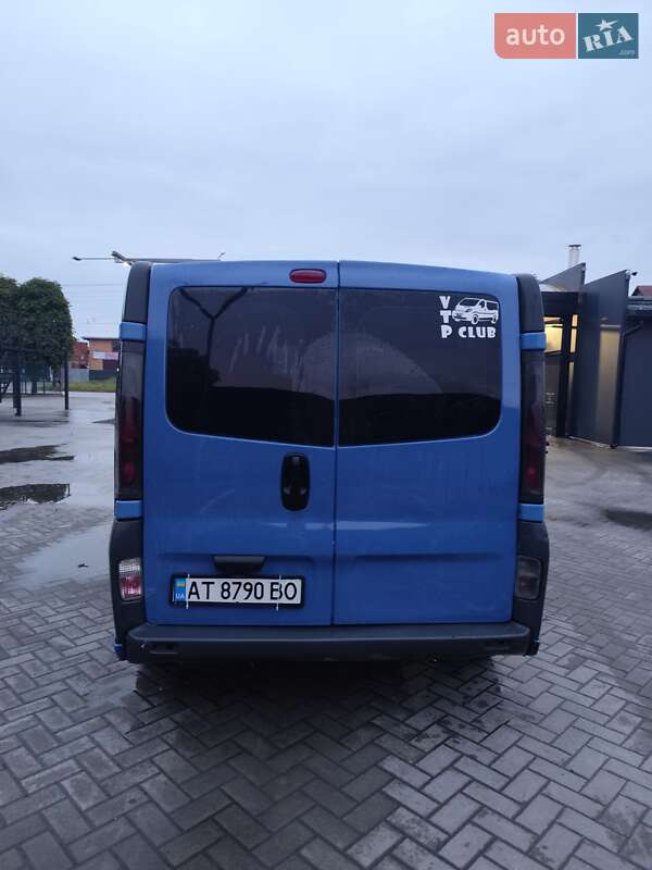 Минивэн Renault Trafic 2005 в Ивано-Франковске