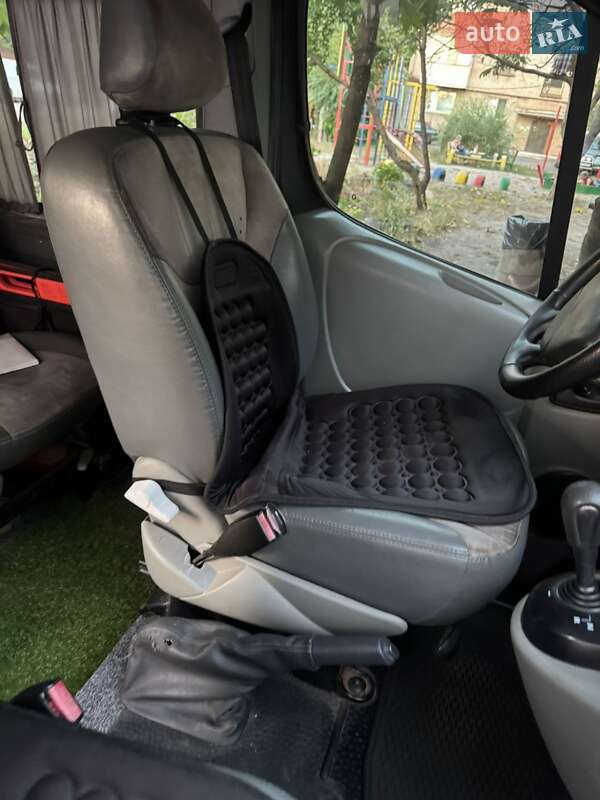 Мінівен Renault Trafic 2007 в Кривому Розі