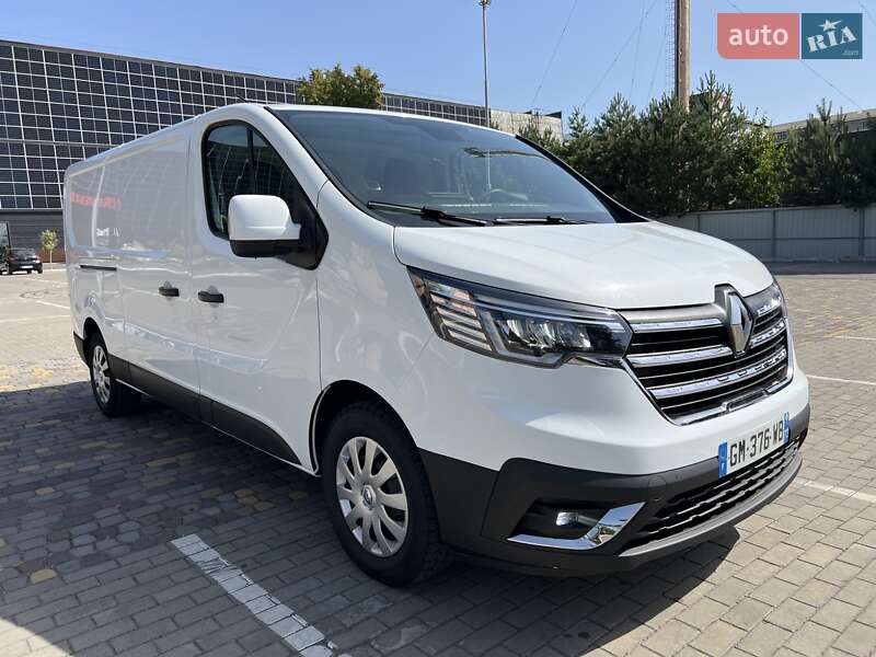 Грузовой фургон Renault Trafic 2023 в Луцке