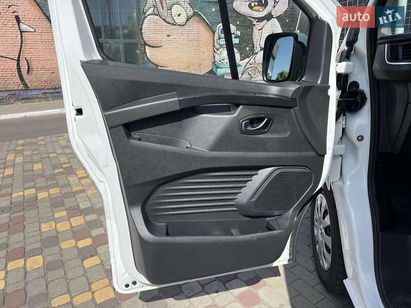 Грузовой фургон Renault Trafic 2023 в Луцке