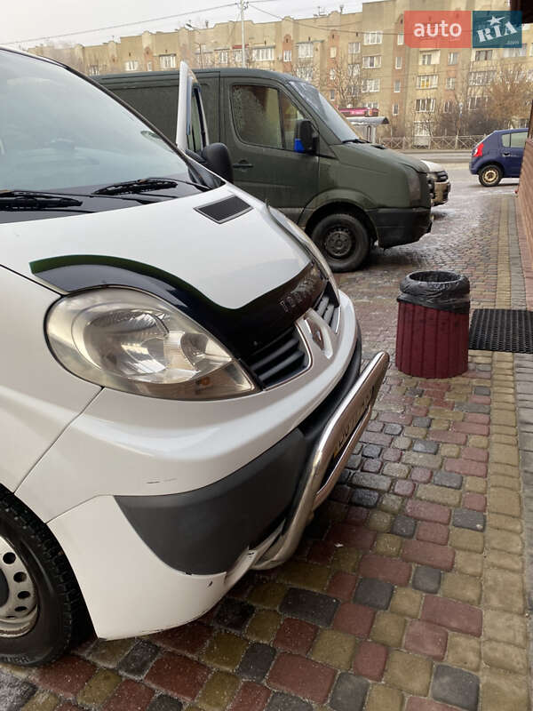 Минивэн Renault Trafic 2008 в Тернополе фото Минивэн Renault Trafic 2008 в Тернополе