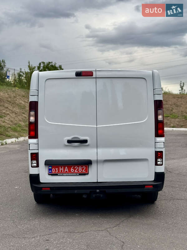 Грузовой фургон Renault Trafic 2016 в Полтаве