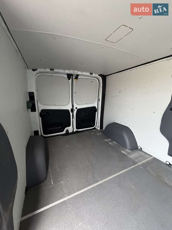 Грузовой фургон Renault Trafic 2016 в Полтаве