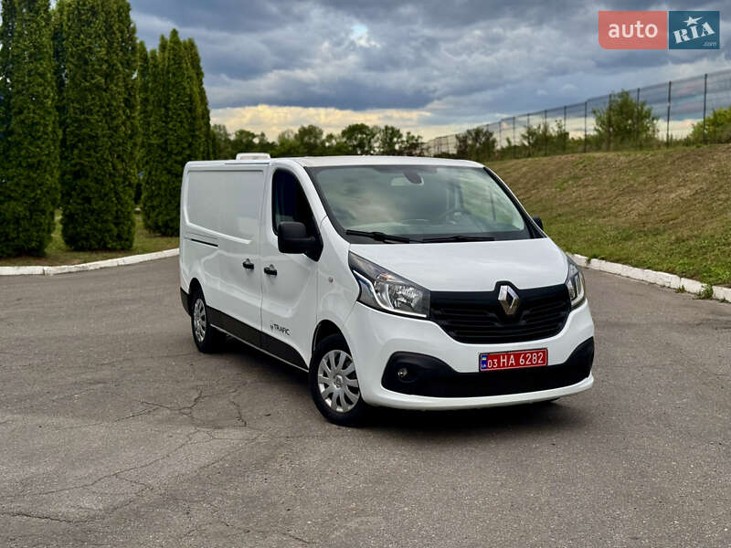 Грузовой фургон Renault Trafic 2016 в Полтаве