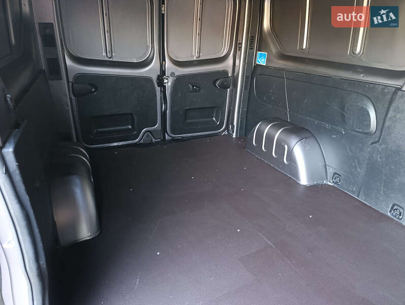 Вантажний фургон Renault Trafic 2021 в Дубні