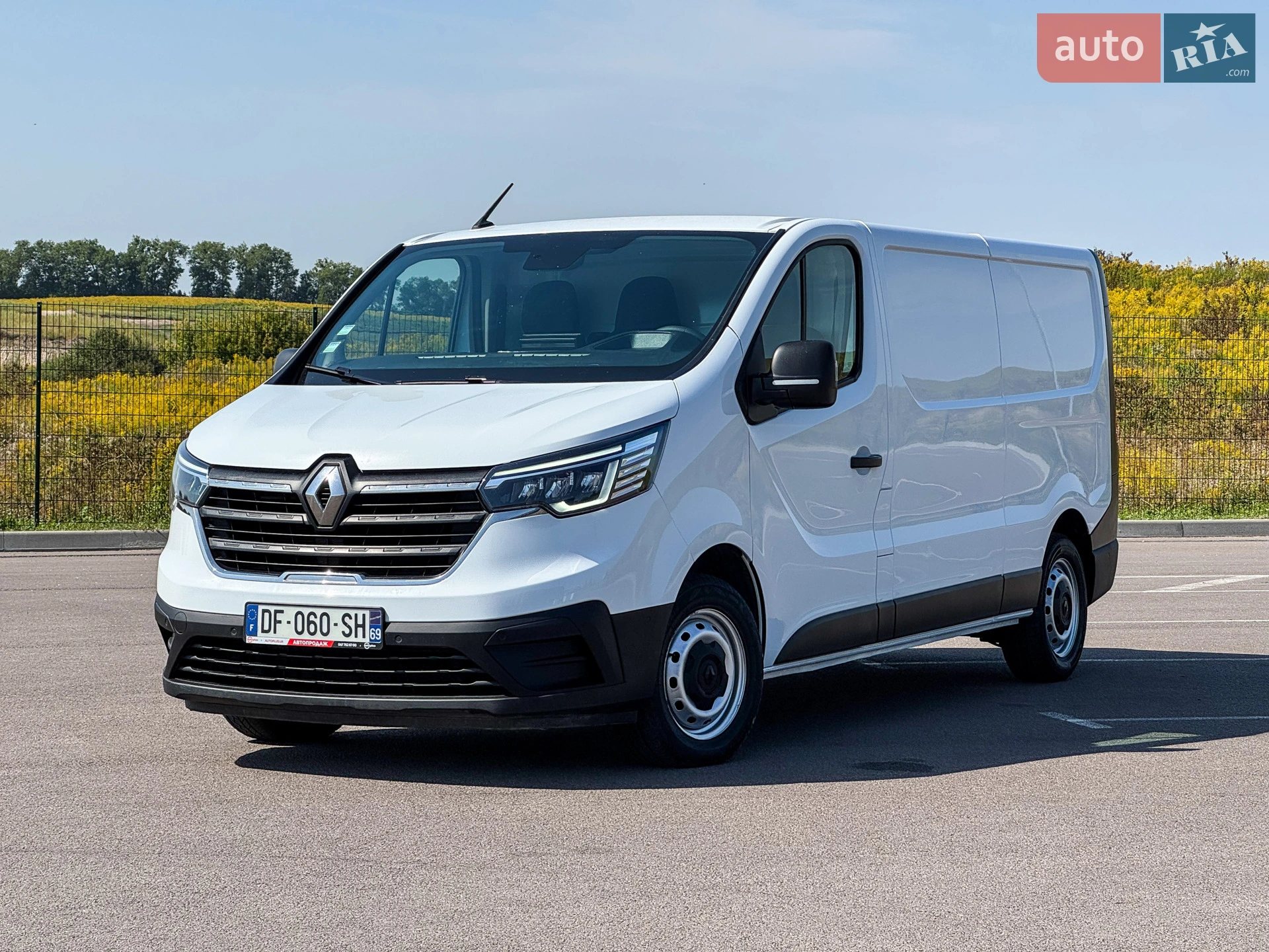2022 Renault Trafic - мініатюра 2