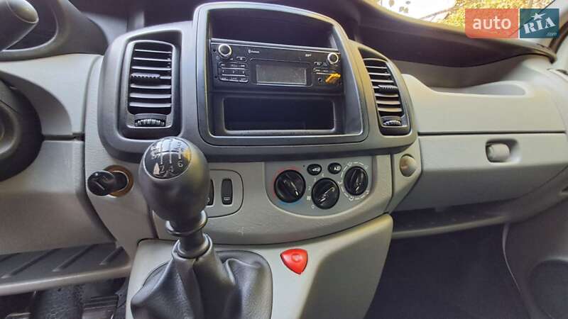 Мінівен Renault Trafic 2013 в Кам'янець-Подільському