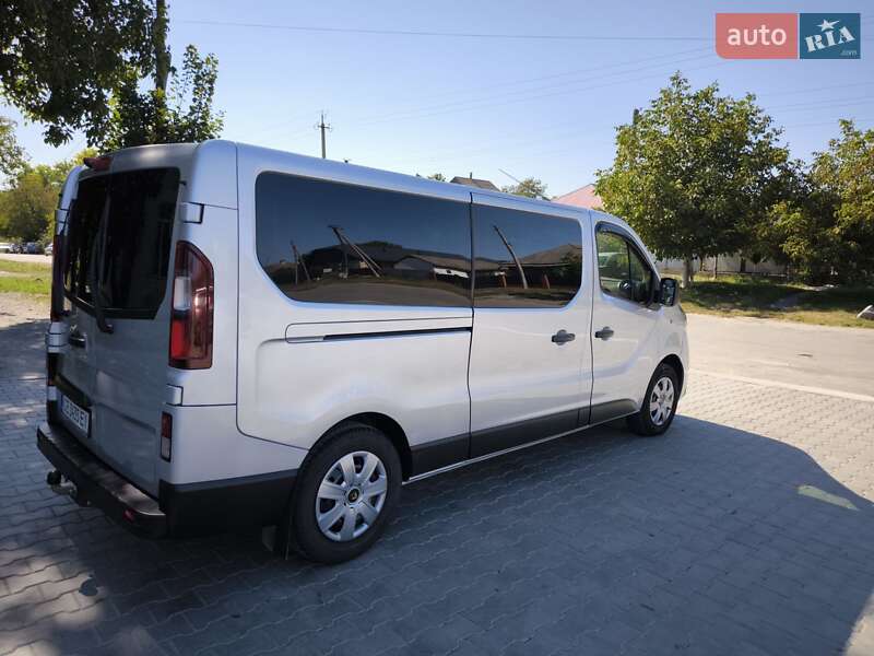 Минивэн Renault Trafic 2015 в Сокирянах