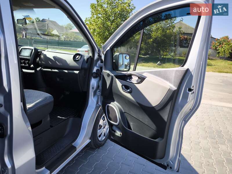 Минивэн Renault Trafic 2015 в Сокирянах