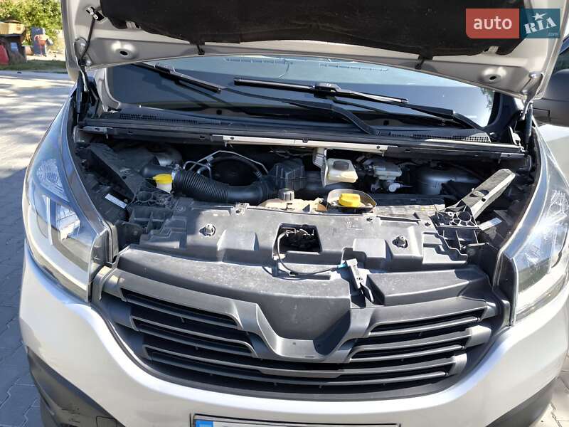 Минивэн Renault Trafic 2015 в Сокирянах