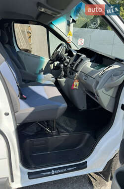 Вантажний фургон Renault Trafic 2012 в 