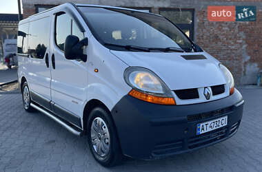Мінівен Renault Trafic 2003 в Скалаті