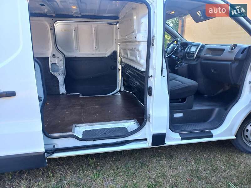 Грузовой фургон Renault Trafic 2015 в Шептицькому