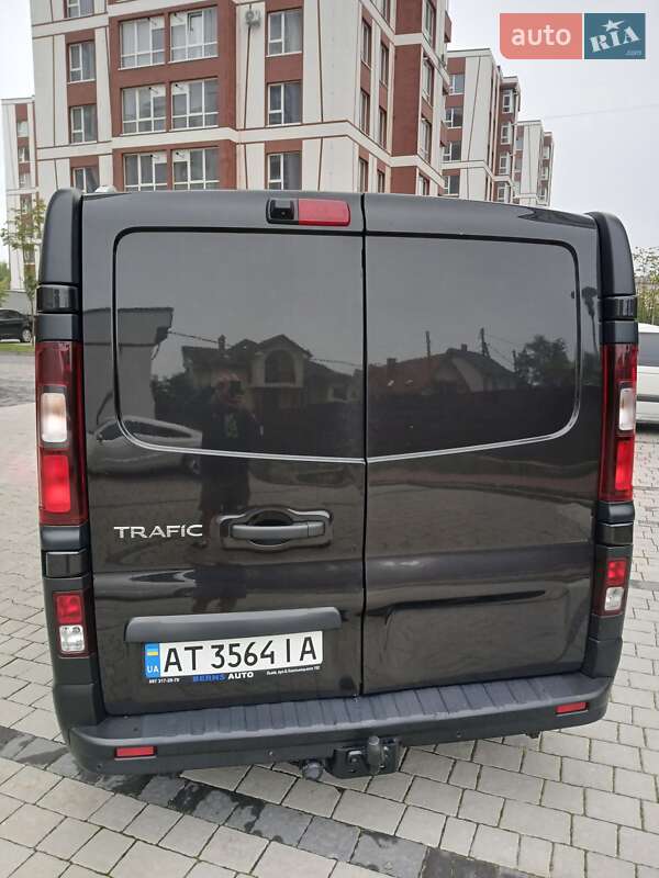 Грузовой фургон Renault Trafic 2016 в Ивано-Франковске