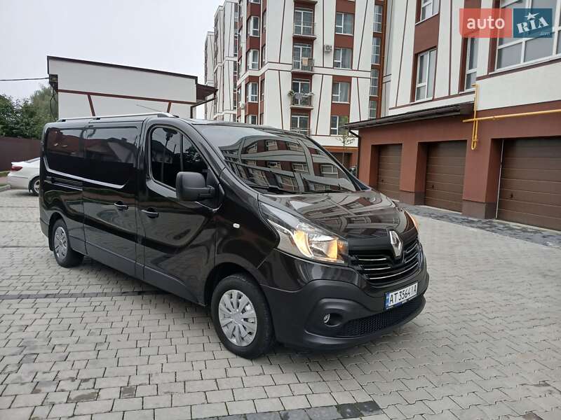 Грузовой фургон Renault Trafic 2016 в Ивано-Франковске