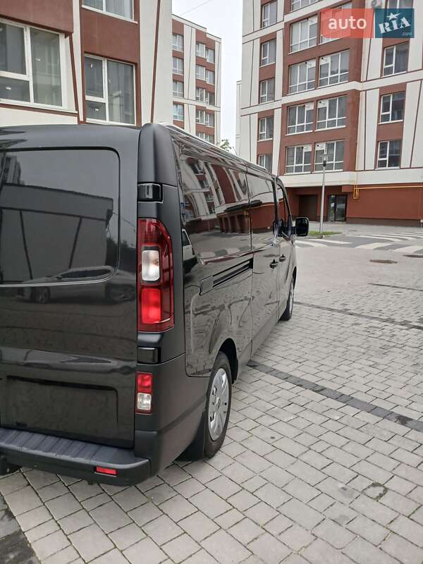 Грузовой фургон Renault Trafic 2016 в Ивано-Франковске