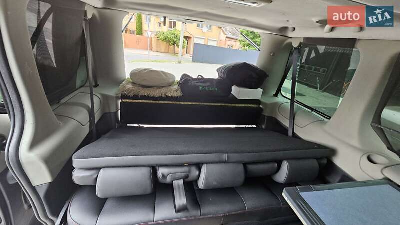 Минивэн Renault Trafic 2006 в Ужгороде