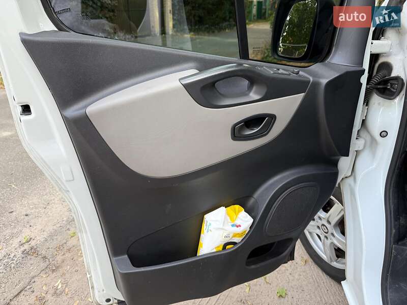 Мінівен Renault Trafic 2016 в Києві