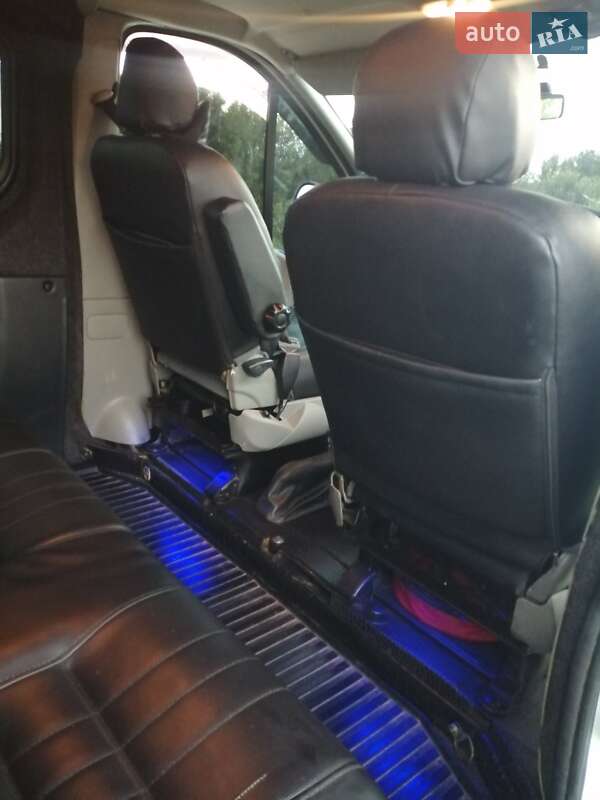 Мінівен Renault Trafic 2013 в Бориславі