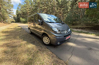 Минивэн Renault Trafic 2014 в 