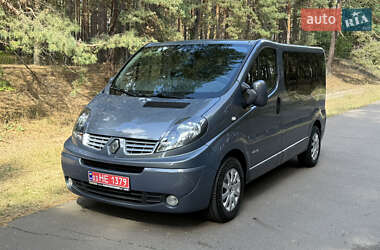 Минивэн Renault Trafic 2014 в 