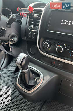 Минивэн Renault Trafic 2020 в 