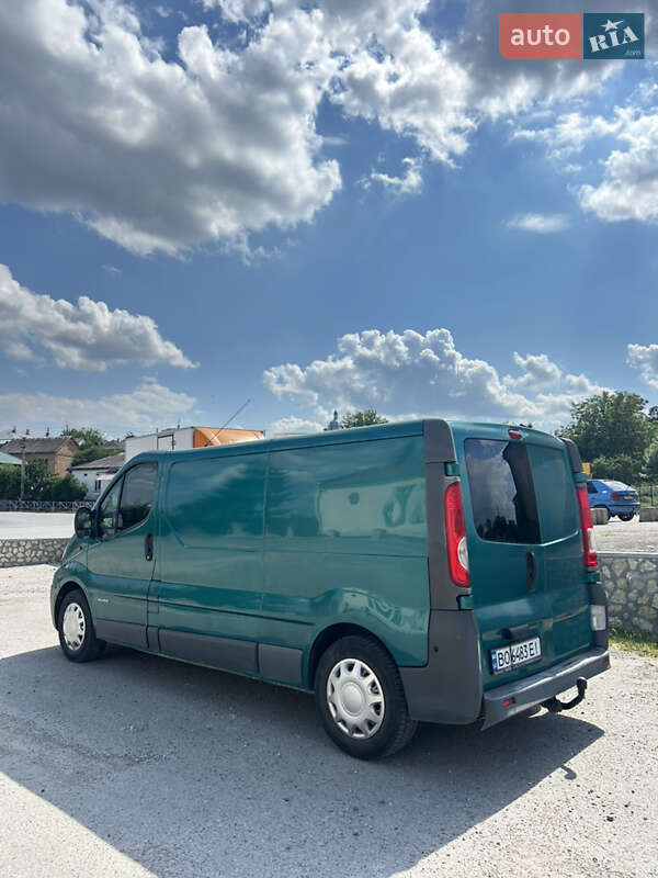 Грузовой фургон Renault Trafic 2006 в Тернополе