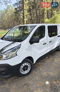 Вантажний фургон Renault Trafic 2018 в Маневичах