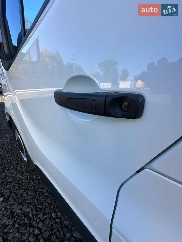 Вантажний фургон Renault Trafic 2022 в Києві