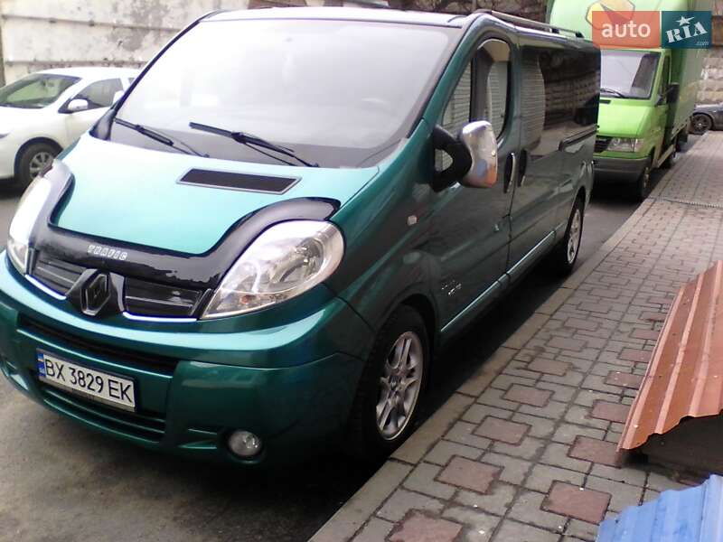 Мінівен Renault Trafic 2008 в Хмельницькому