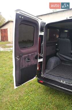 Минивэн Renault Trafic 2016 в 