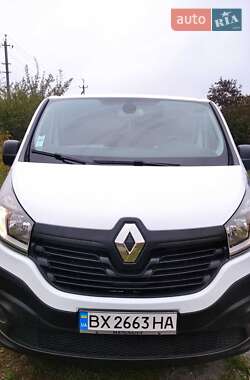 Минивэн Renault Trafic 2016 в 