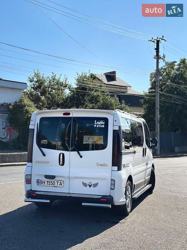 Мінівен Renault Trafic 2004 в Одесі