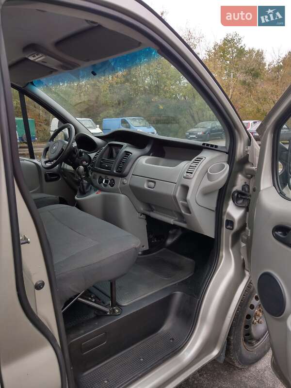 Грузовой фургон Renault Trafic 2012 в Хмельницком