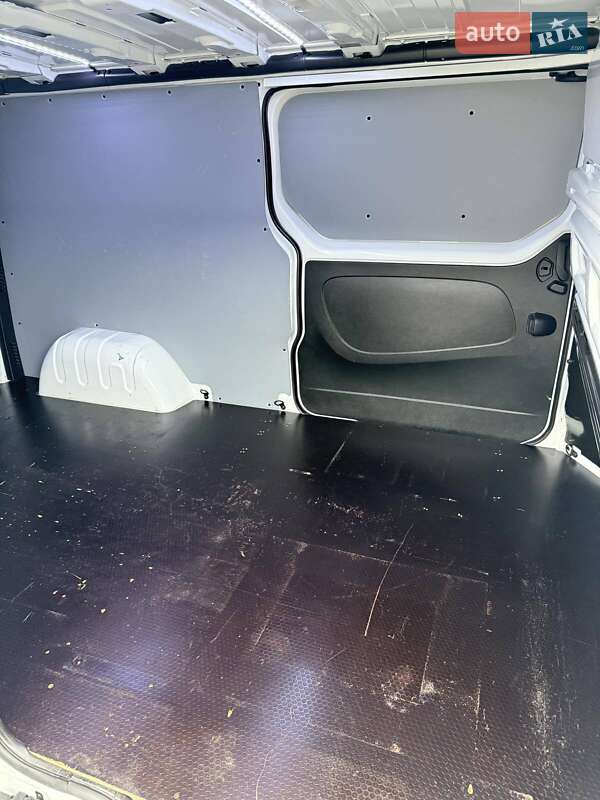 Вантажний фургон Renault Trafic 2020 в Луцьку