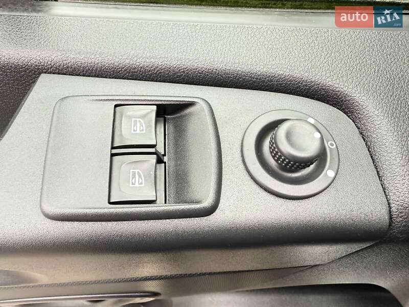 Вантажний фургон Renault Trafic 2020 в Луцьку