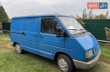 Вантажний фургон Renault Trafic 1999 в Ватутіному