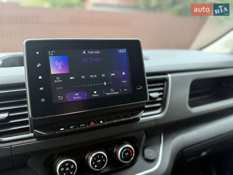 Грузопассажирский фургон Renault Trafic 2023 в Киеве фото 100 Грузопассажирский фургон Renault Trafic 2023 в Киеве