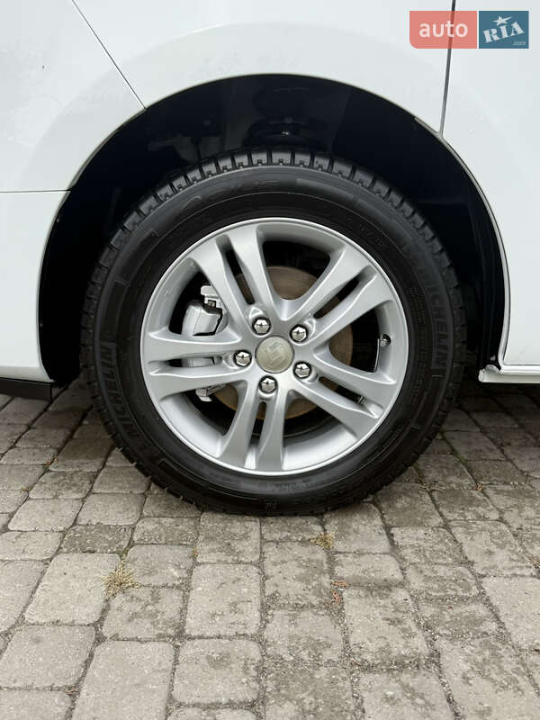 Грузопассажирский фургон Renault Trafic 2023 в Киеве фото 115 Грузопассажирский фургон Renault Trafic 2023 в Киеве