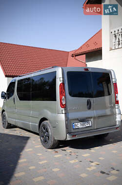 Минивэн Renault Trafic 2012 в 