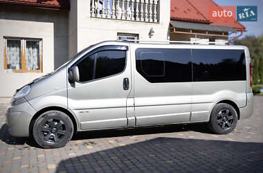 Минивэн Renault Trafic 2012 в 