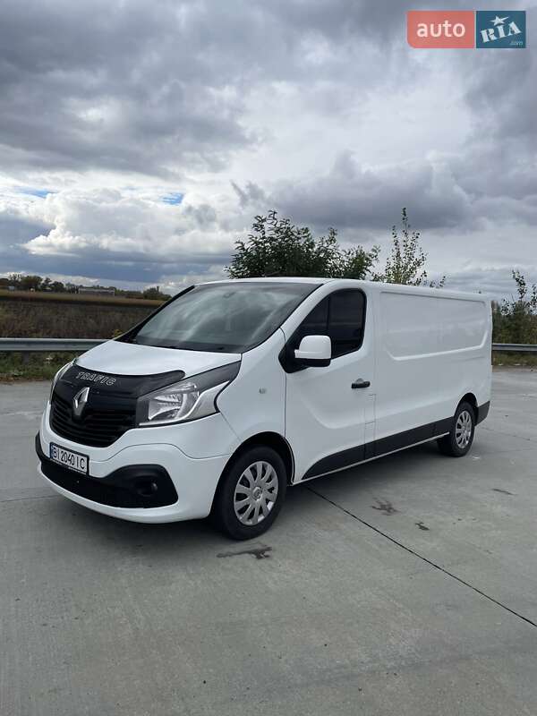 Вантажний фургон Renault Trafic 2018 в Полтаві
