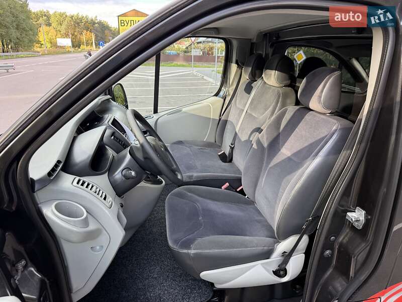 Грузовой фургон Renault Trafic 2012 в Дубно