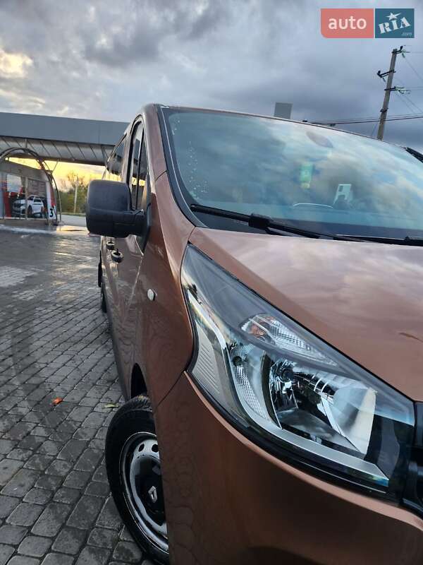 Renault Trafic 2015