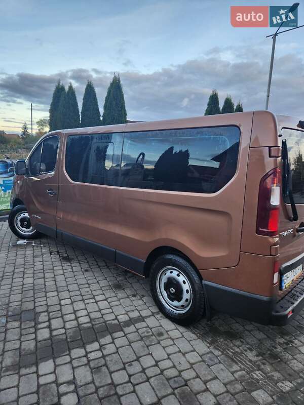 Минивэн Renault Trafic 2015 в Ивано-Франковске