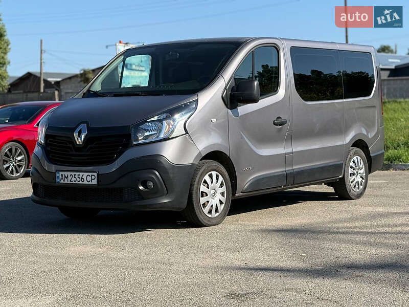 Минивэн Renault Trafic 2016 в Киеве фото Минивэн Renault Trafic 2016 в Киеве