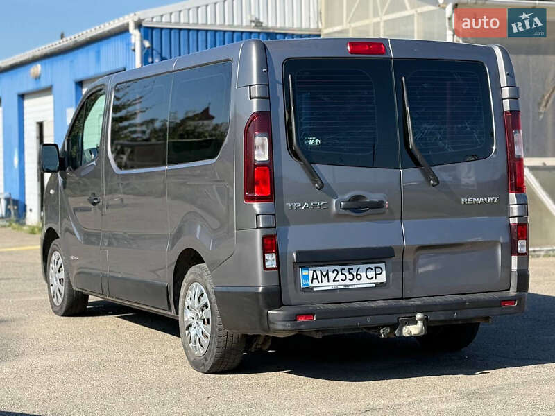 Минивэн Renault Trafic 2016 в Киеве фото 6 Минивэн Renault Trafic 2016 в Киеве