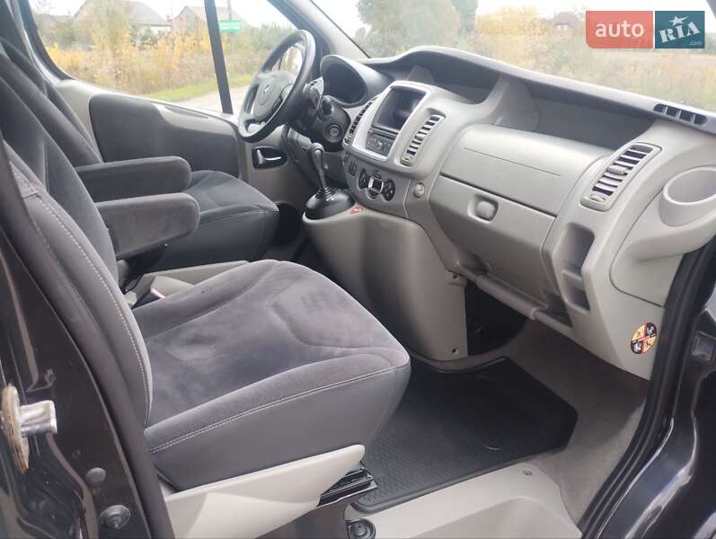 Минивэн Renault Trafic 2014 в Дубно