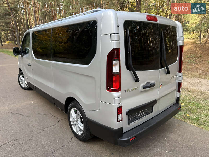 Минивэн Renault Trafic 2016 в Киеве фото 35 Минивэн Renault Trafic 2016 в Киеве