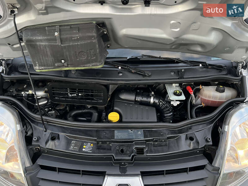 Мінівен Renault Trafic 2011 в Ковелі